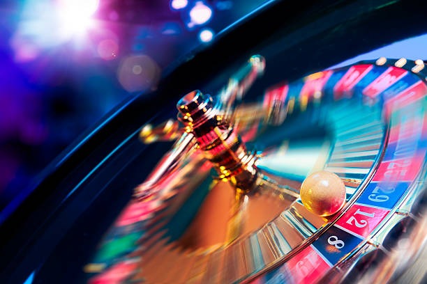 halototo platform interface showing sportsbook, live casino, and slot games across desktop and mobile