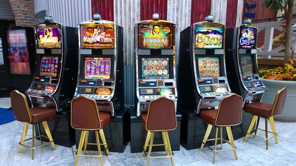 halototo deposit screen showing DANA, OVO, GoPay, and QRIS payment options for Most Played funding